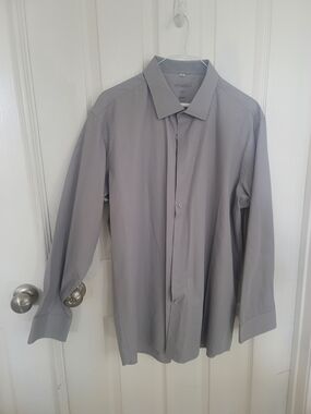 Vitarelli Men's Gray Long-Sleeve Dress Shirt - Classic Point Collar